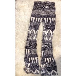 Lizard Thicket flare pants